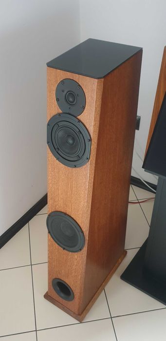 Kolumny podłogowe mega konstrukcja Minima Audio, 3xScan Speak