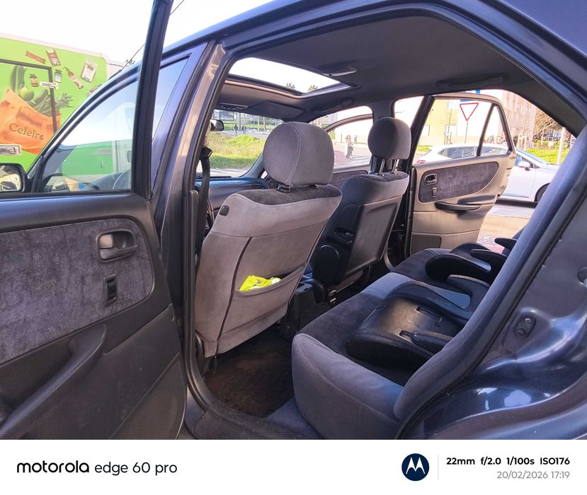 Mazda  626 GPl ANO 2000