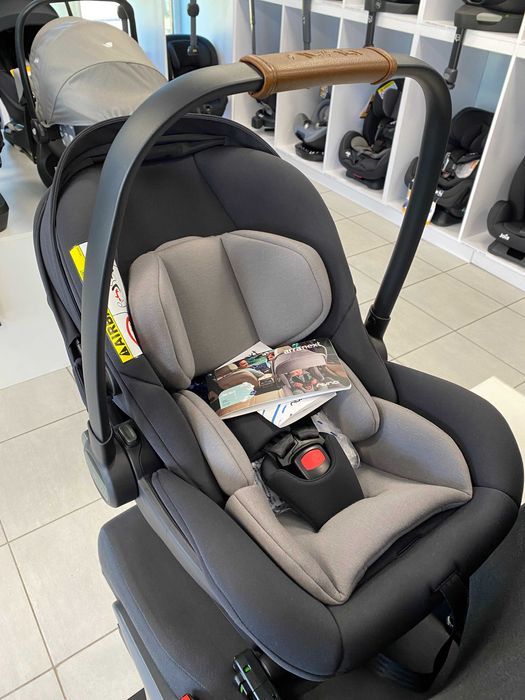 NUNA Arra Next + Arra Base Fotelik dla niemowlaka na ISOFIX do 85cm