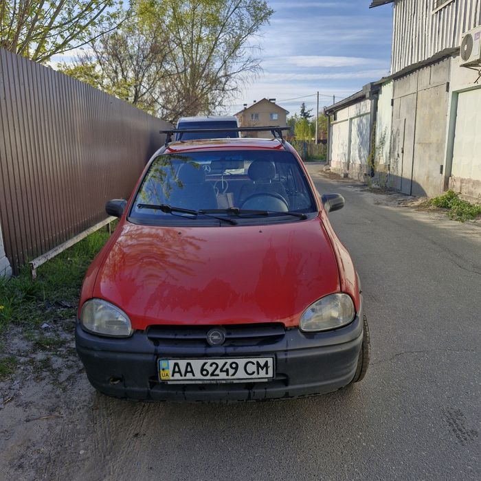 Опель корса В 1994 р. в.