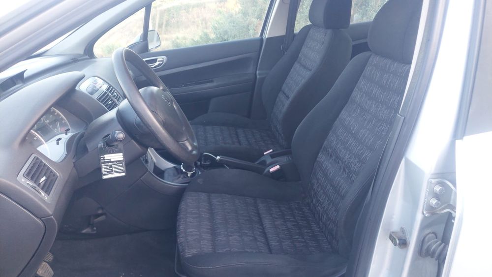 Peugeot 307 1.4 HDi Diesel | 2003 | 289.992km | 2.000€ Negociáveis