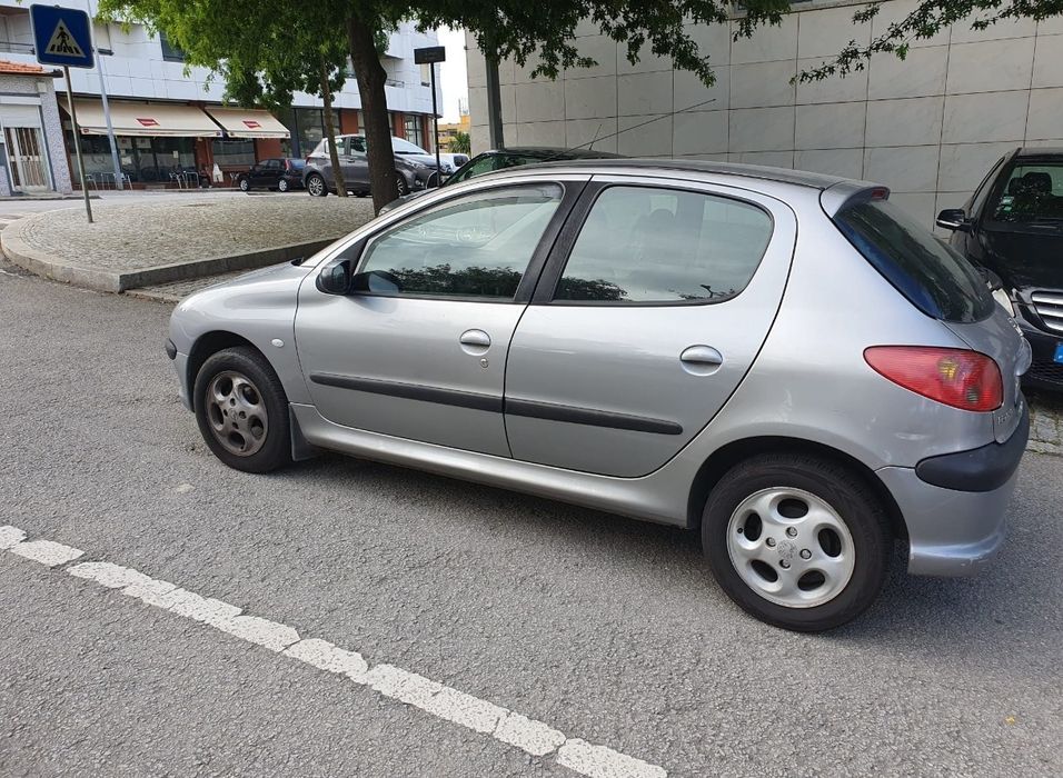 Carro Peugeot 206 1.1