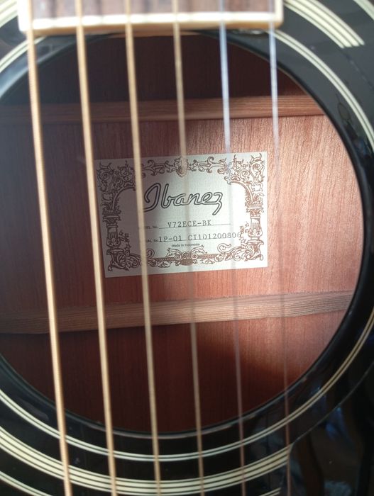 Guitarra Acústica Ibanez e Bolsa de Transporte