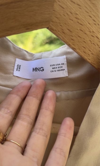 Quimono bege muito giro Mango tamanho XS