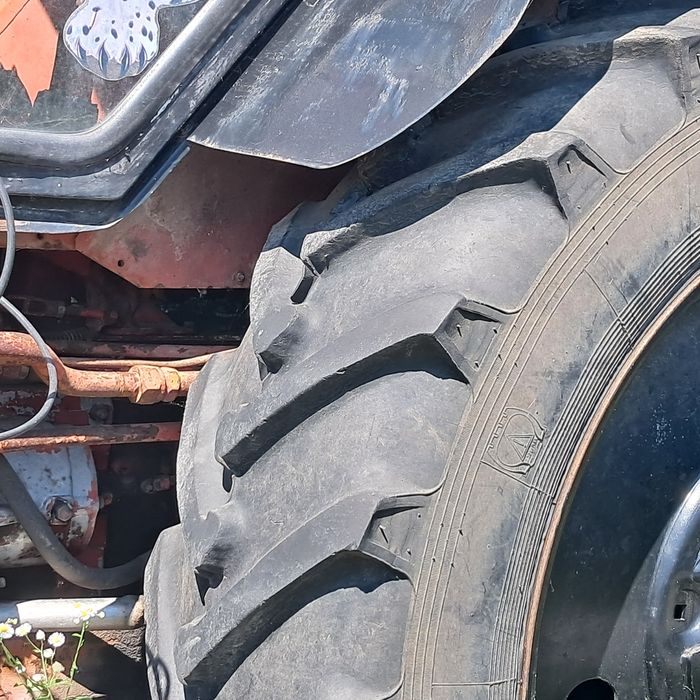 Продам трактор ЮМЗ экскаватор.