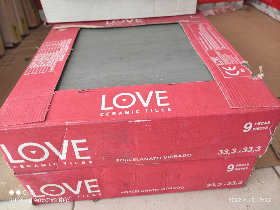 Azulejos retificados 50 x 50 cm, cor cinza