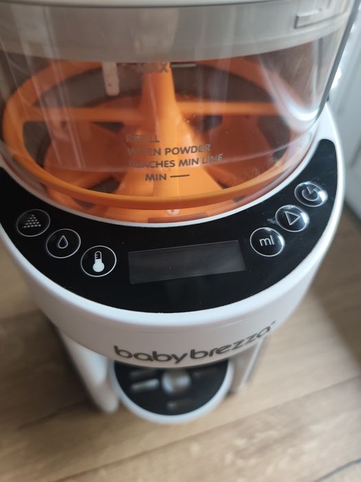 Ekspres do mleka modyfikowanego babybrezza