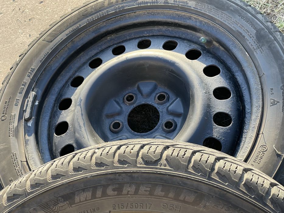 R17 диски Nissan 215/50R17 Michelin шини + диски