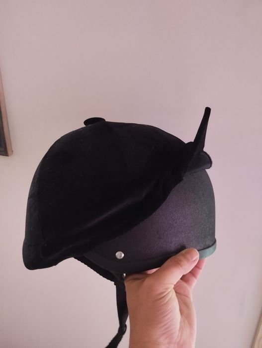 2 capacetes de equitacao,tamanha 56 e 6.5