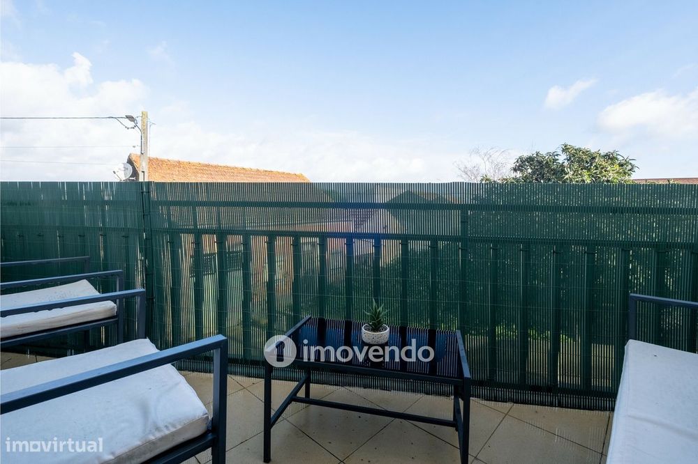 Moradia T3 mobilada e equipada, com garagem e jardim, na Mealhada