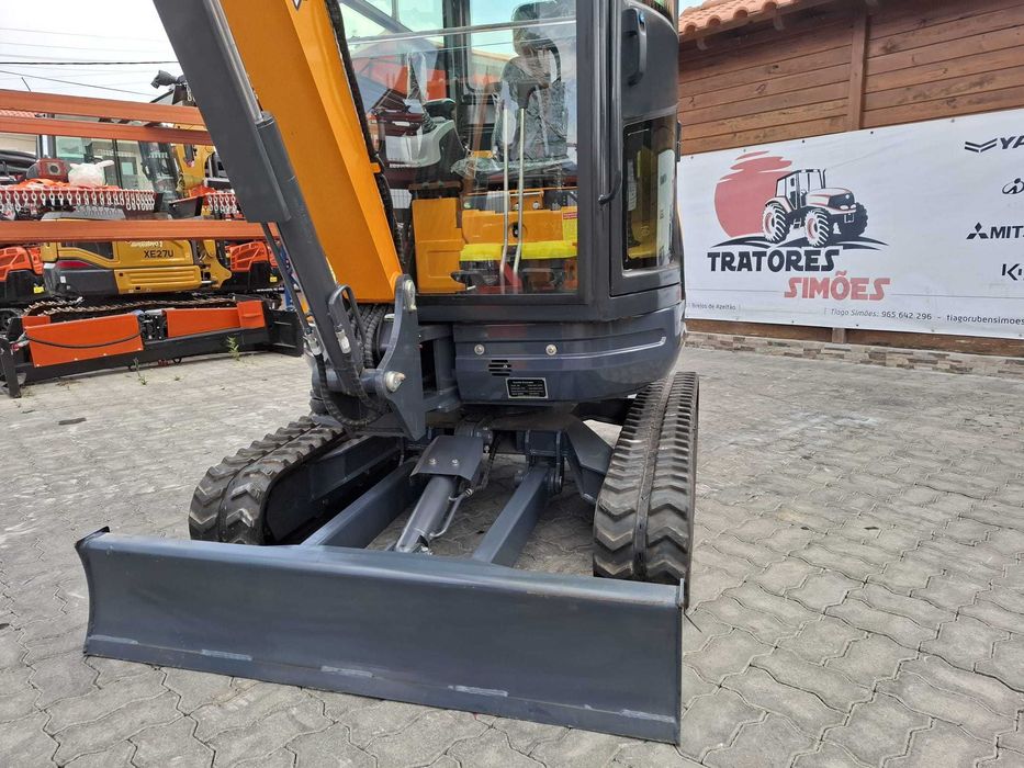 Giratória CAPTOK CK30 2.2 TON nova | 2026 | Cabinada