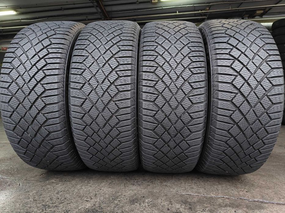 Шини зимові 235/55 R18 Continental VikingContact практика 24рік