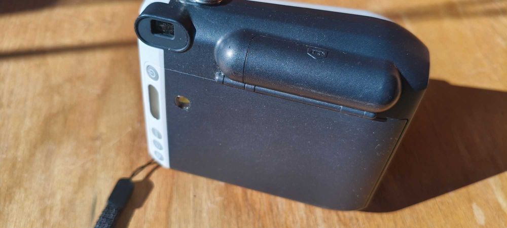 Фотоапарат Fujifilm INSTAX Mini 70