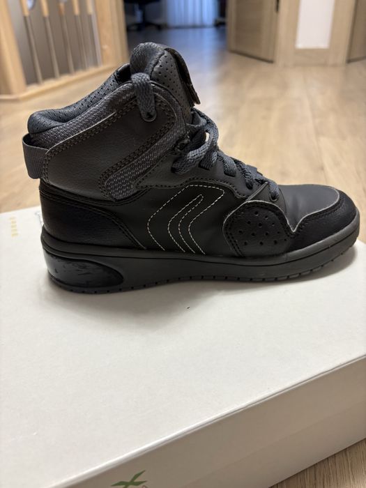 Buty Geox J XLED rozm. 32