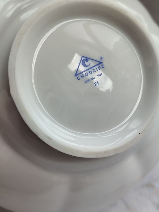 Порцеляновий чайник