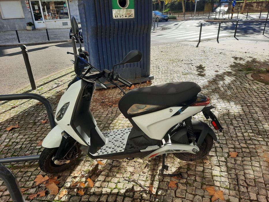 Piaggio One Active - 100% Elétrica - Branca