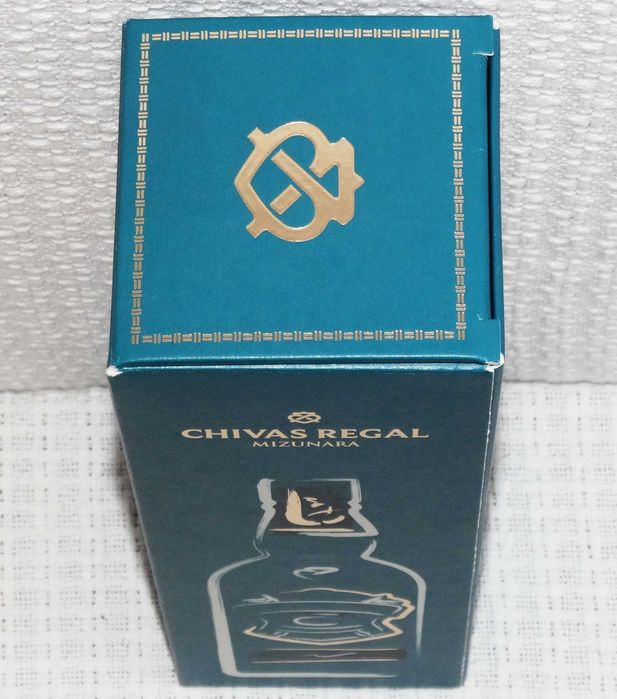 Opakowanie, etui, pudełko karton na butelkę CHIVAS REGAL MIZUNARA
