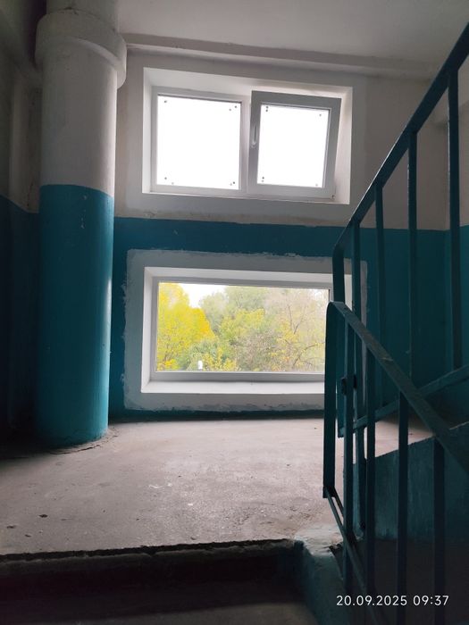 Продам З-х к. кв-ру  р-н Баварии 4/9