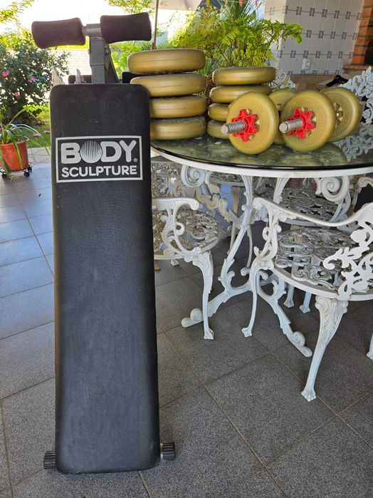 Vendo prancha e pesos de musculação