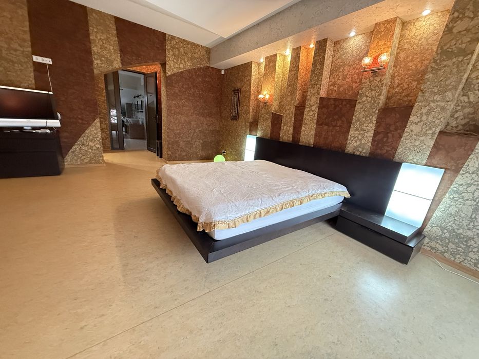 Аренда крупногабаритной 3-ки Сухой фонтан