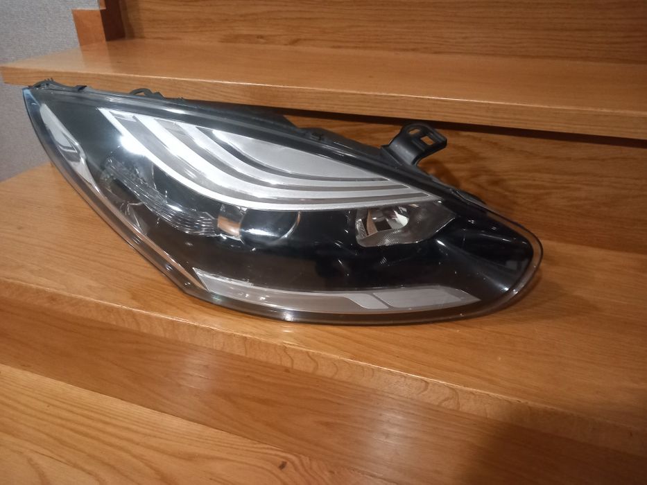 Farol optica frente direita original Renault Megane III de 2014 a 2016