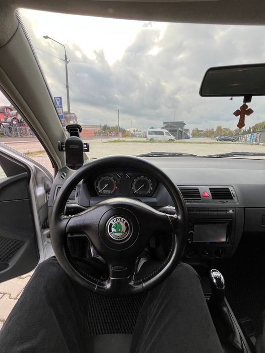 Продам skoda fabia 2006