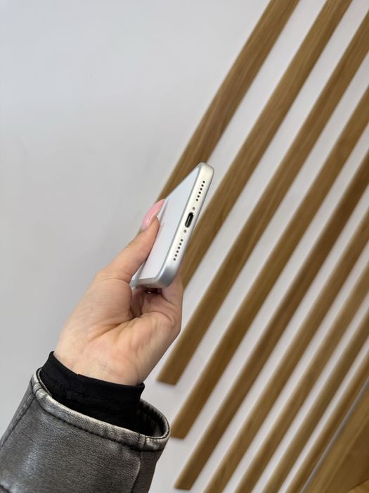 Used iPhone 17 Pro Max 256gb Silver e-sim