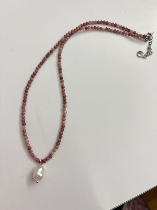 Naszyjnik z rodonitu handmade z perłą
