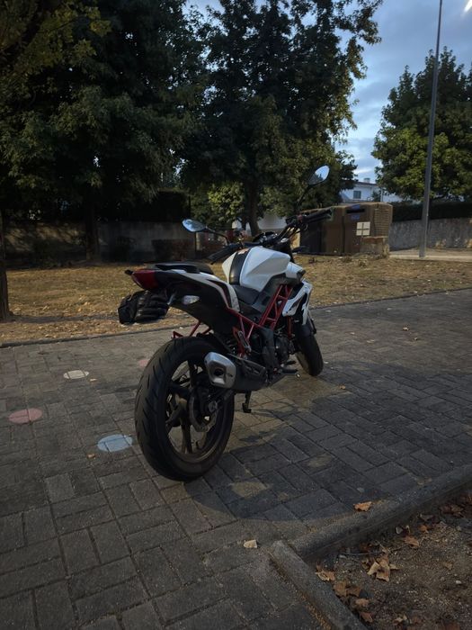 Benelli BN125 de 2023