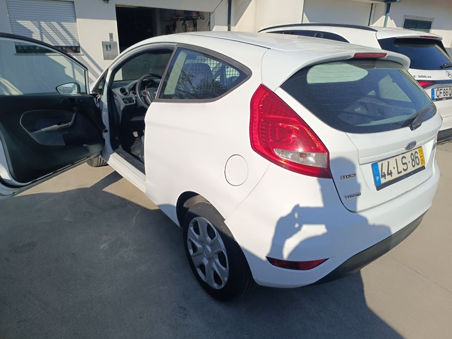 Ford Fiesta van comercial