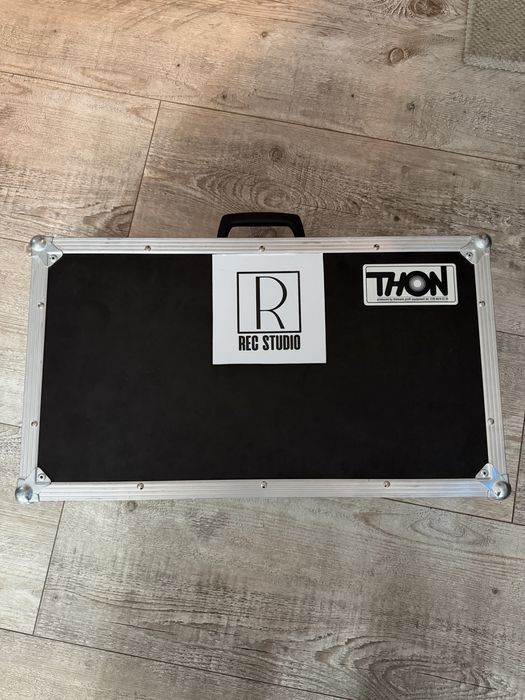 Konsola DJ Numark MixTrack Platinum FX + Case