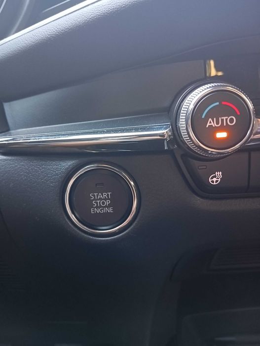 Sprzedam  Mazdę CX 30