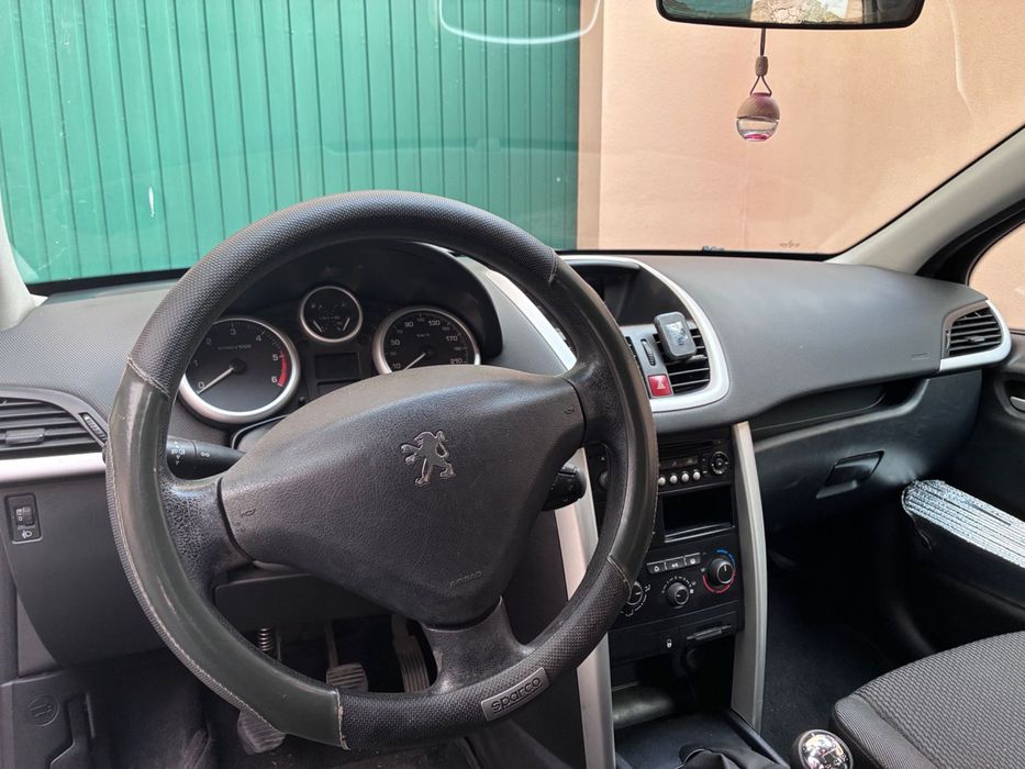 Peugeot 207 -Diesel foto 5