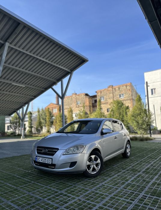 Продам Kia ceed 2008