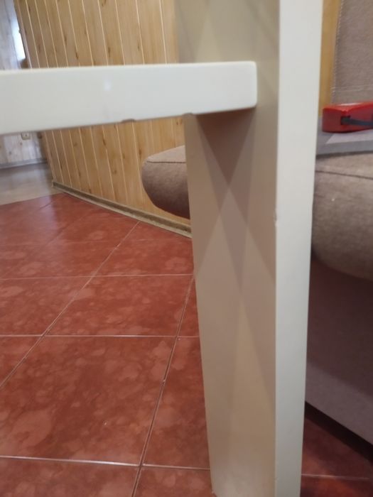 Стіл кухонний склянний