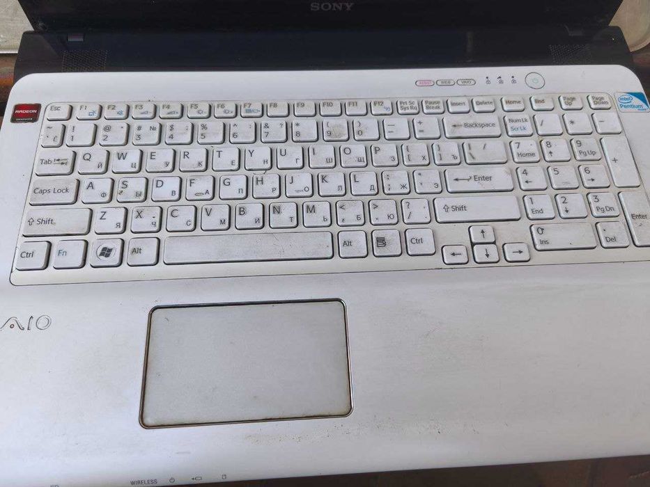 Ноутбук Sony Vaio E17 на запчастини