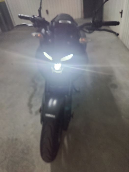 Novos dados Mota para vender até final da semana  dono dela vai deixar Portugal  Mota Yamaha   MT-125 ano 2022 como nova