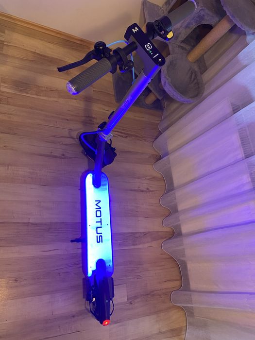 Hulajnoga elektryczna MOTUS Scooty NeoLite