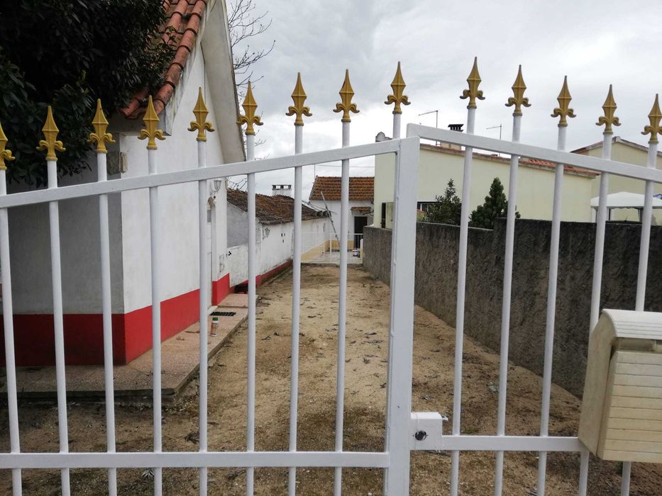 Aluga-se Moradia I