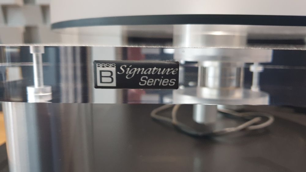 Gira-discos Basis 1400 Signature series + Braço Rega RB300