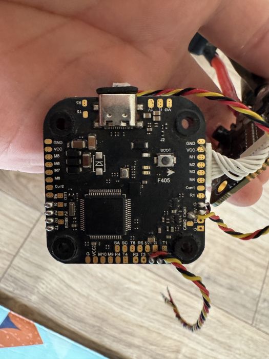 Двигуни 3115 900kv