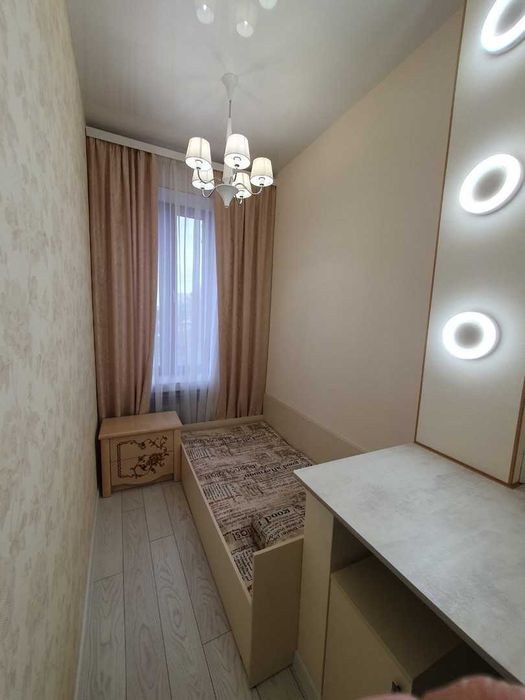 Продам 2 ком. кв. Центр, метро Левада, ул. Гольдберговская LT