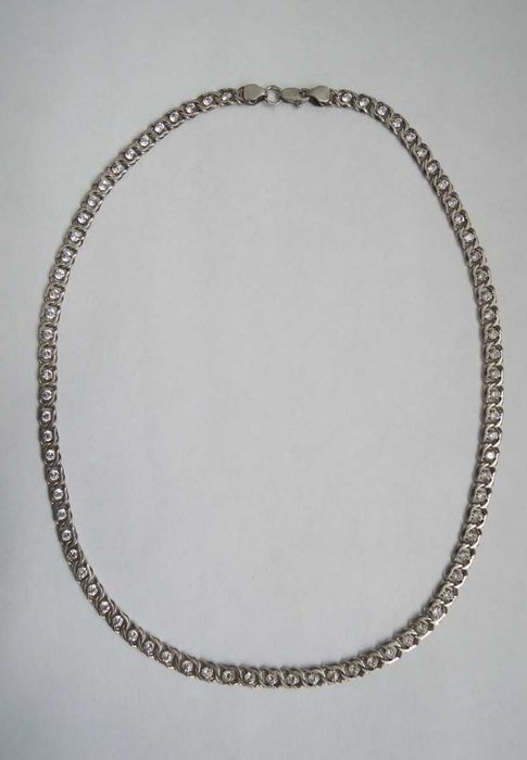 Срібний жіночий ланцюжок, кольє з фіанітами.