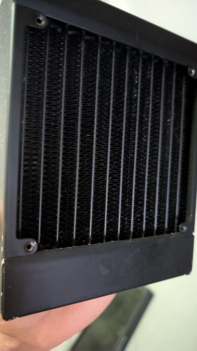 Três radiadores EK-Coolstream PE