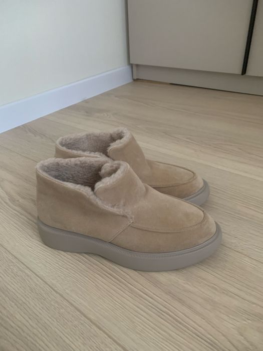 Лофери теплі світлі