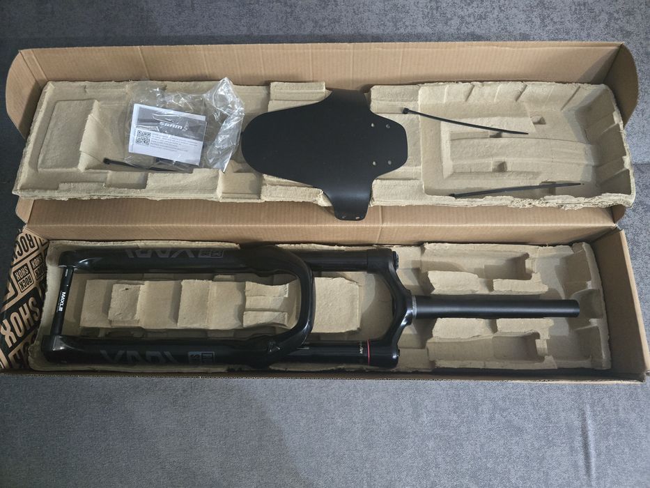 Amortyzator rockshox yari całkowicie nowy