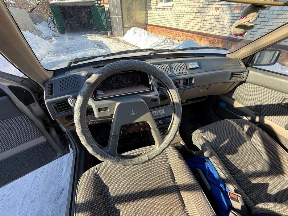 Продам Mitsubishi Colt 1984 p