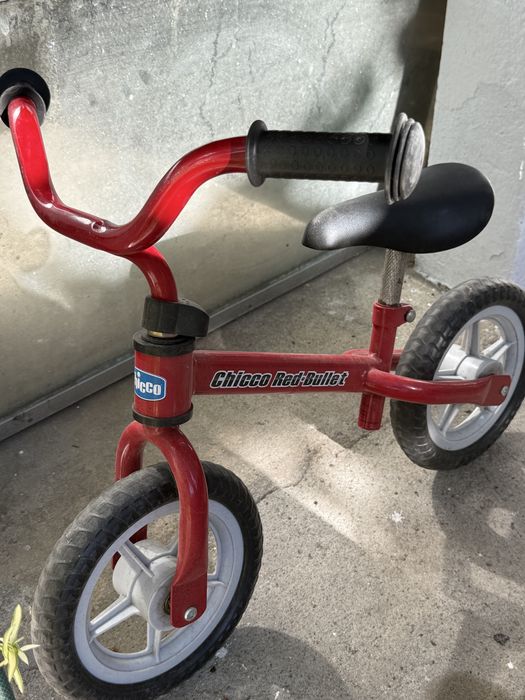 Primeira bicicleta Chicco Red Bullet