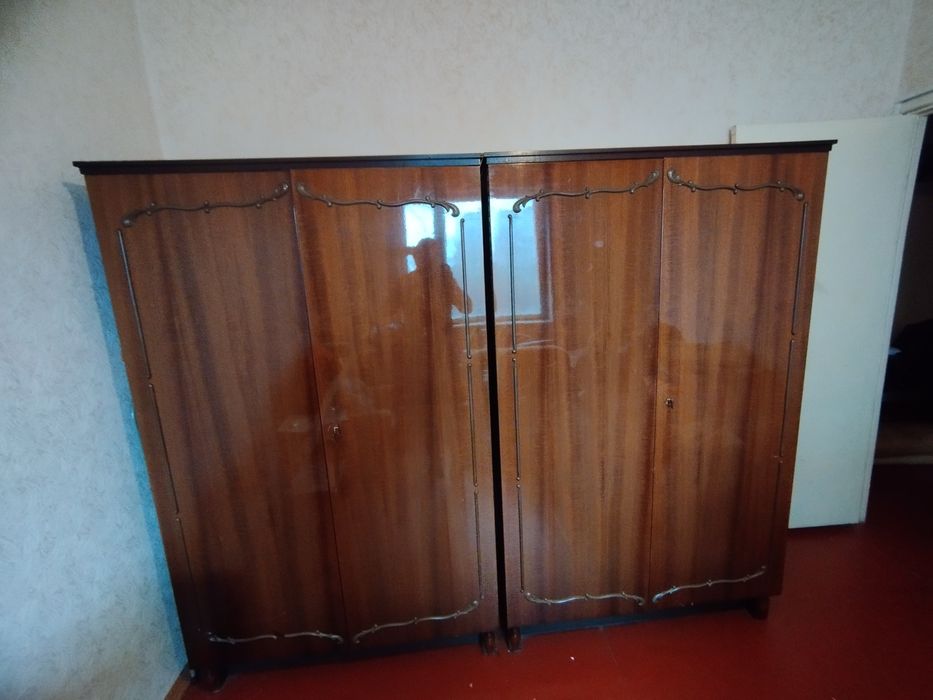 Продаю шафи ,стінка