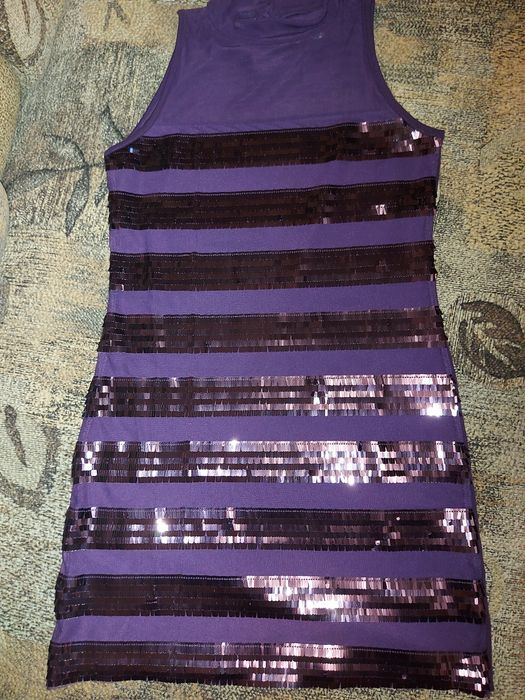 Продам красивые платья для девочки